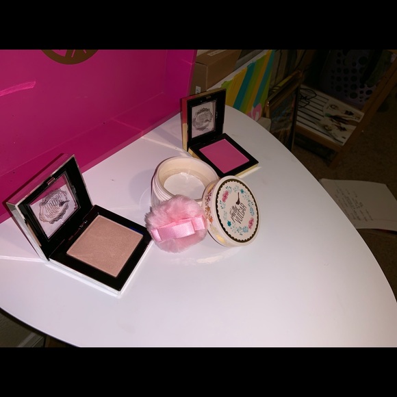 NWT BRAND NEVER USED Pretty Vulgar Makeup Bundle - Picture 3 of 4